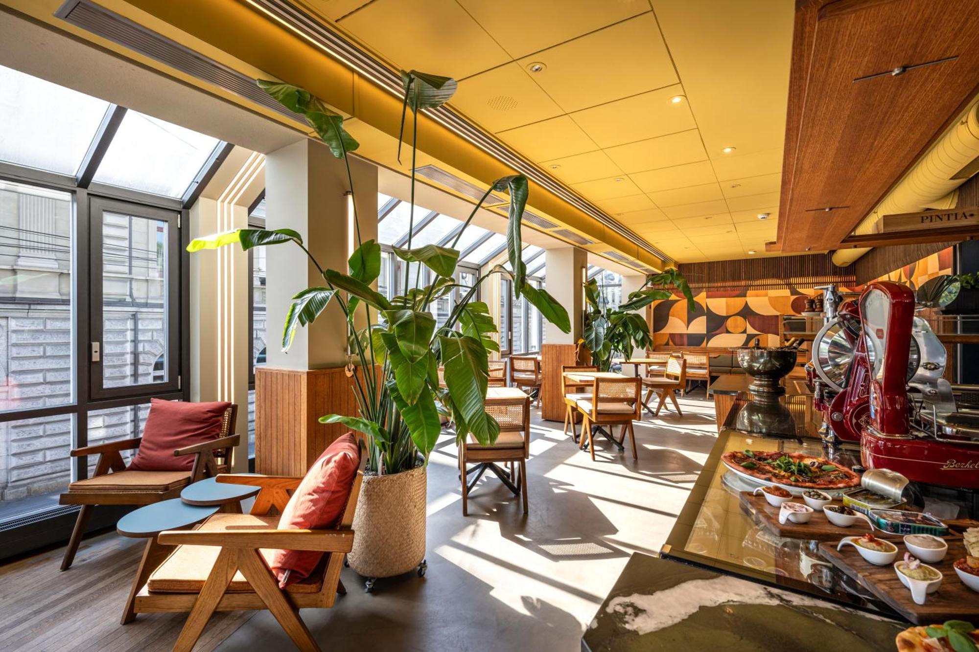 Hotel Rebstock Lucerne Bagian luar foto
